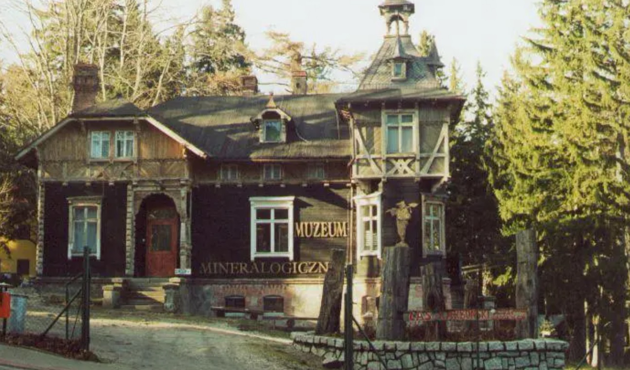 muzeum-mineralogiczne