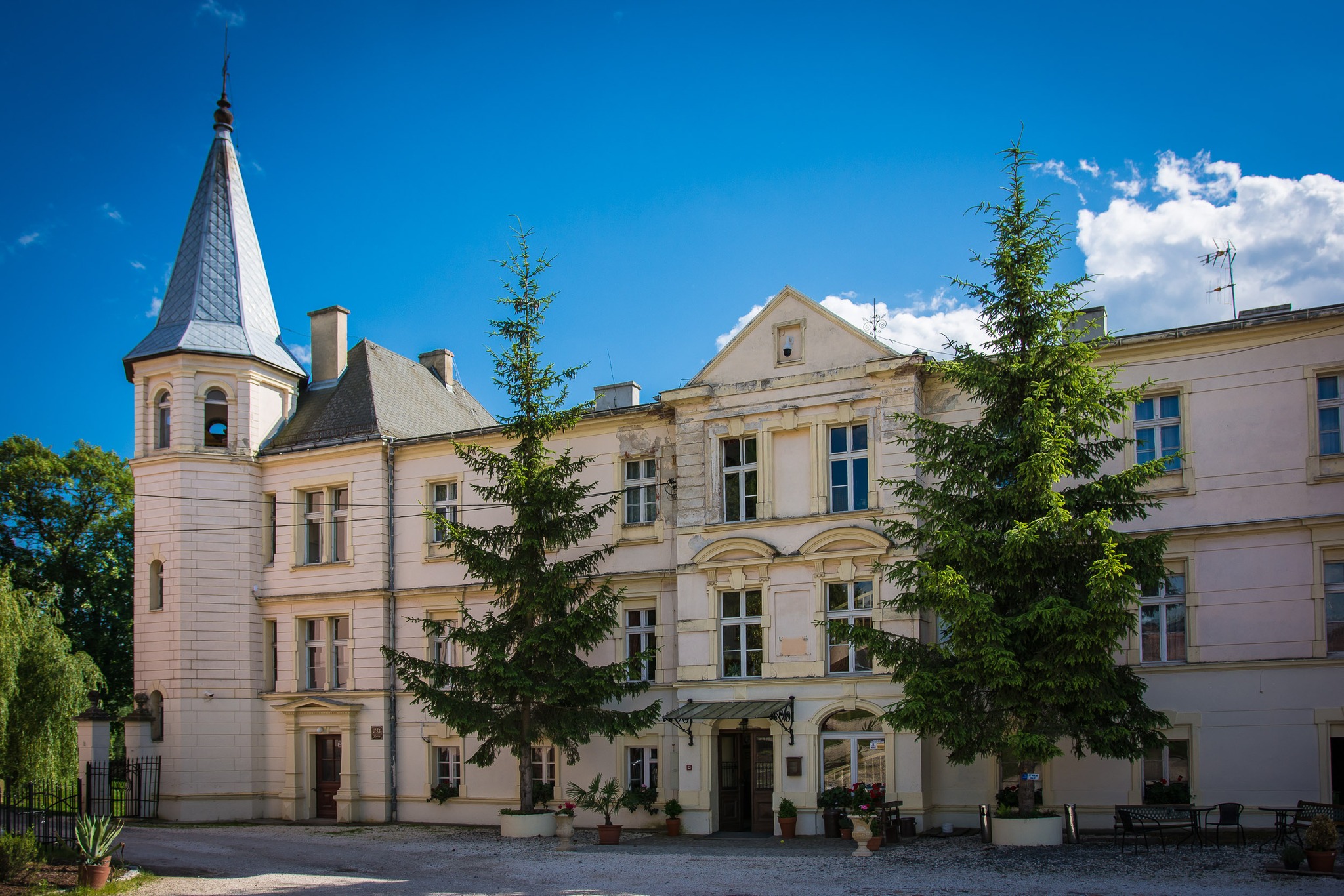 pałac ławica