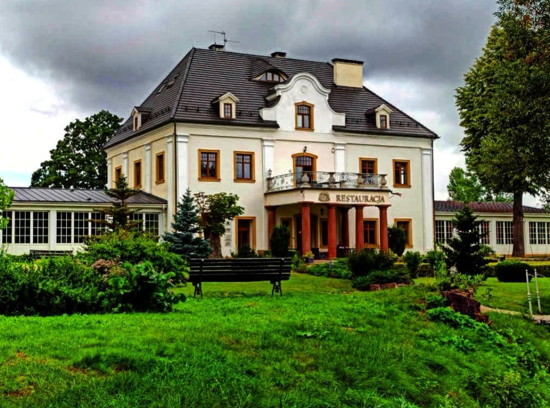 Pałac Staniszów