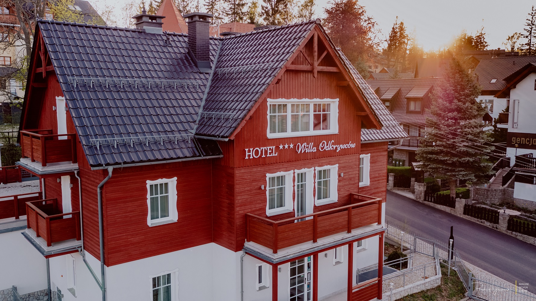 Hotel Willa Odkrywców - noclegi Szklarska Poręba