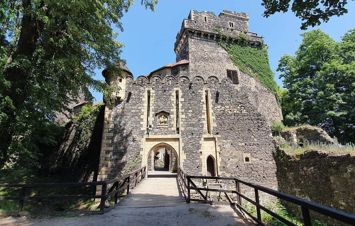 zamek grodziec2