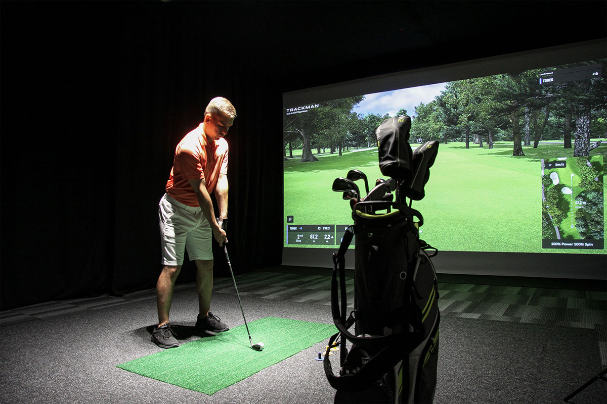 indoor golf