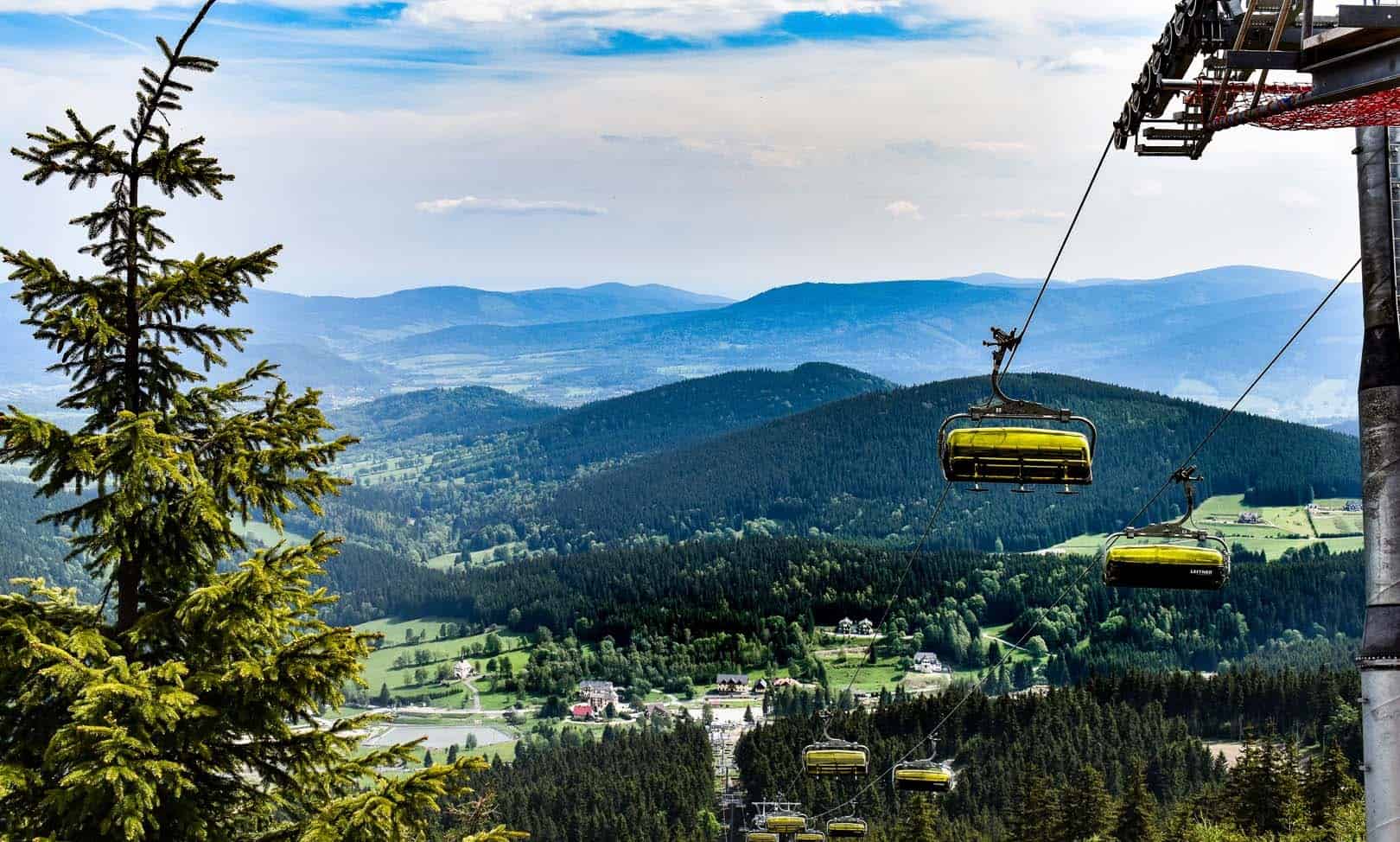Kolej linowa LUXTORPEDA na Czarnej Górze w Siennej