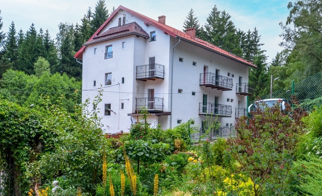 Ośrodek Wypoczynkowy Pod Skałką – Szczytna