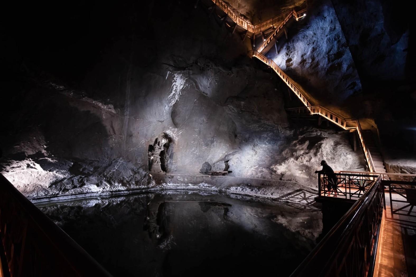 1575px trasa turystyczna galeria5 kopalnia soli wieliczka 08012020.jpg