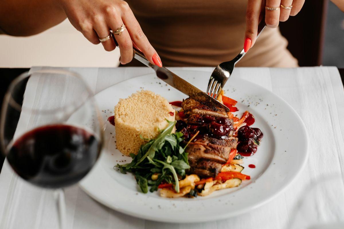 Hotel Uroczysko Kielce restauracja