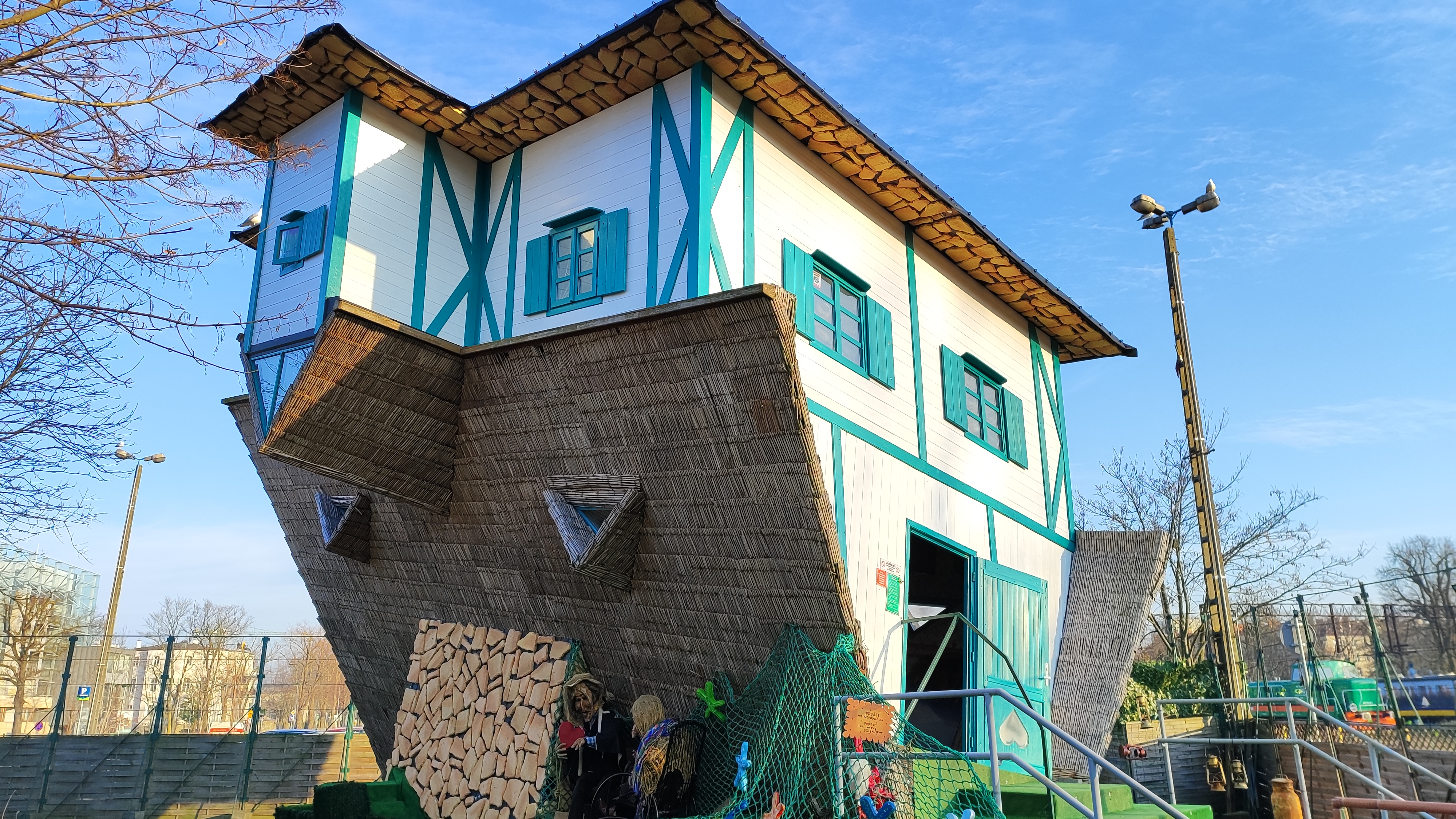 Dom do góry nogami Kołobrzeg