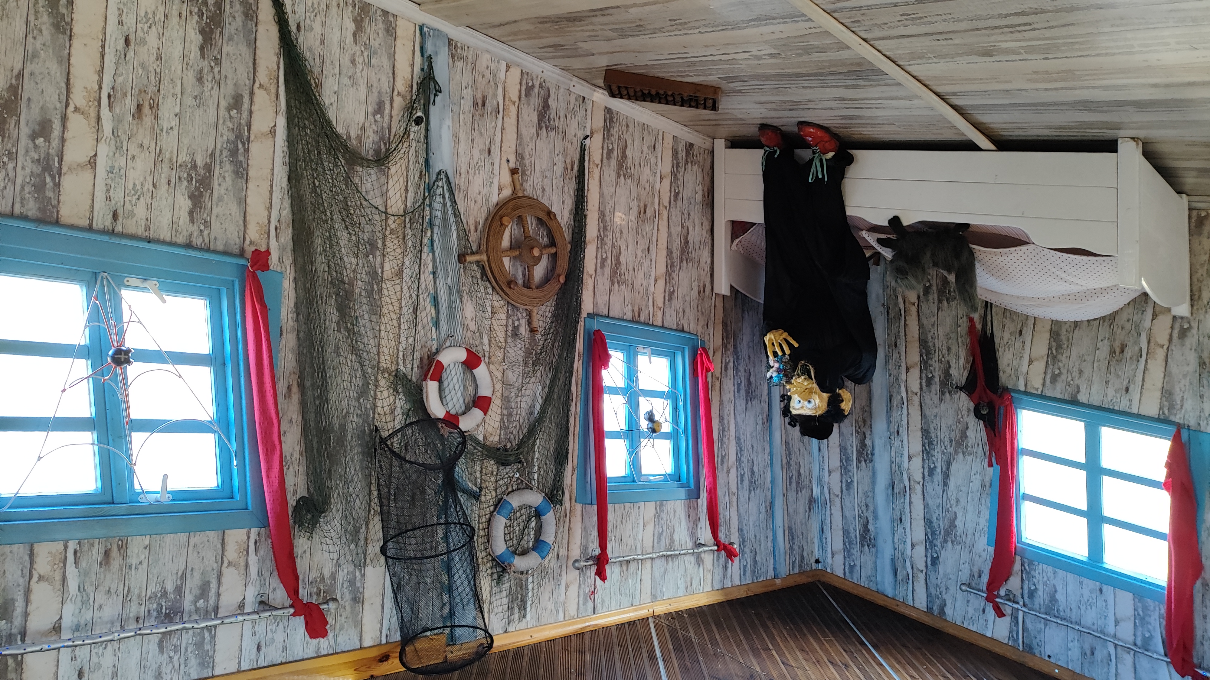 Dom do Góry Nogami Kołobrzeg